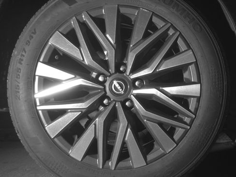 Used 2025 Nissan Altima 2.5 SV FWD image 15