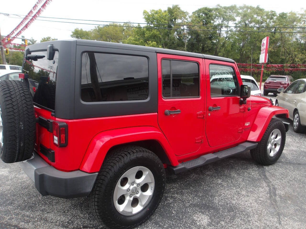 Used 2015 Jeep Wrangler Unlimited Sahara w/ Connectivity Group AWD/4WD image 6