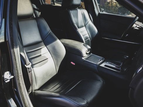 Used 2013 Dodge Charger R/T image 33