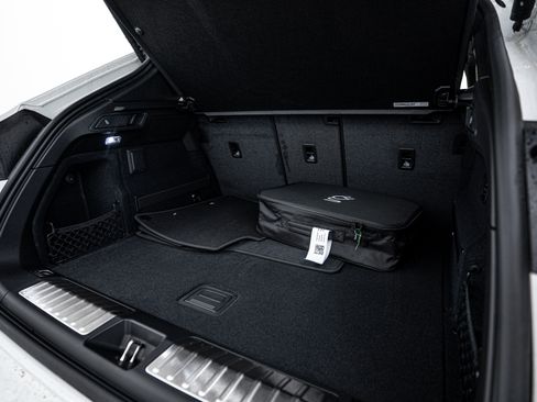 New 2025 Porsche Macan 4S Electric image 25