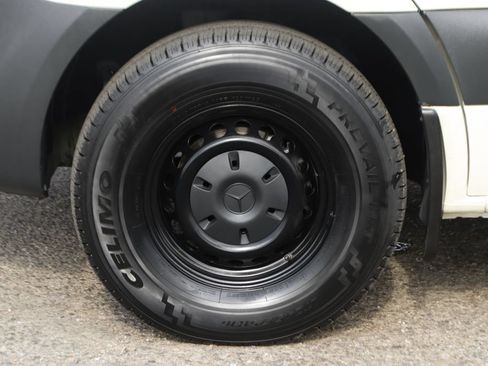 Used 2023 Mercedes-Benz Sprinter 2500 image 36