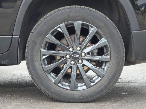 Used 2023 Chevrolet Traverse RS AWD/4WD image 9