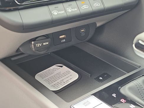 New 2026 Hyundai Elantra Sport FWD image 32
