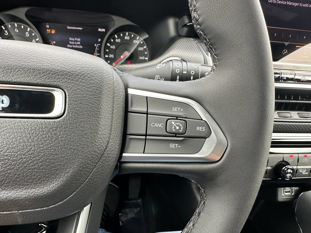 New 2026 Jeep Compass Latitude AWD/4WD image 24