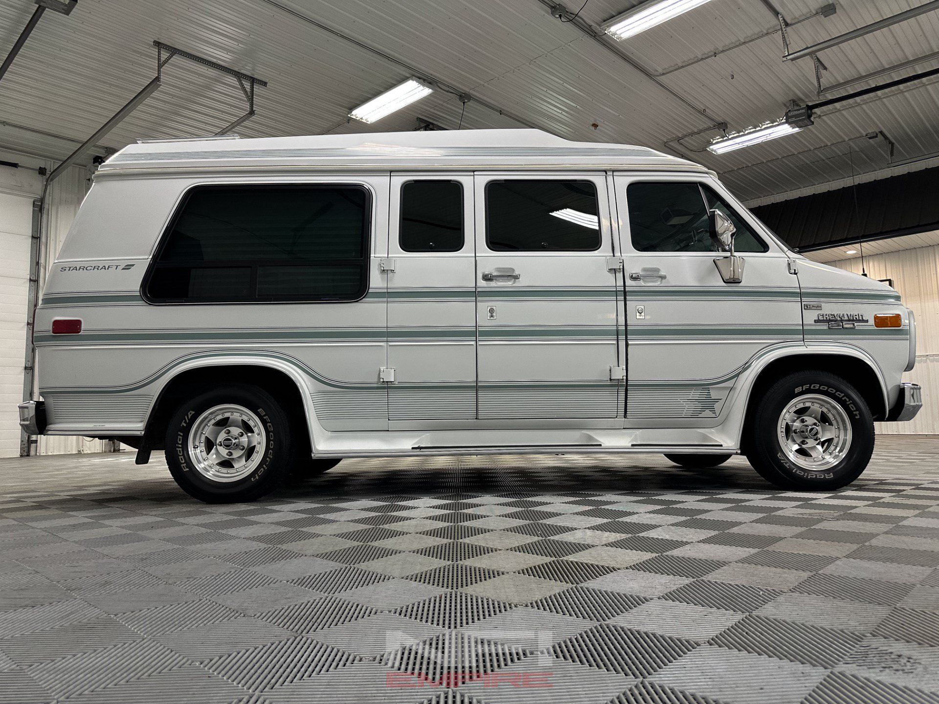 Used 1992 Chevrolet G20 RWD image 17