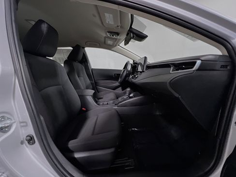 Used 2024 Toyota Corolla LE FWD image 31