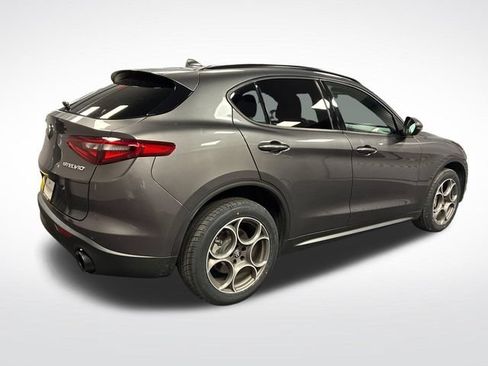 Used 2022 Alfa Romeo Stelvio Sprint AWD/4WD image 5