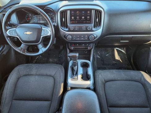 Used 2021 Chevrolet Colorado LT AWD/4WD image 16