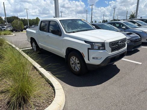 Used 2022 Nissan Frontier SV RWD image 3