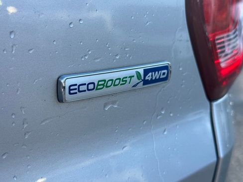 Used 2016 Ford Explorer Platinum image 22