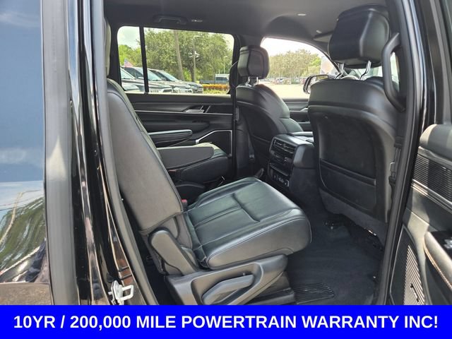 Used 2024 Jeep Wagoneer Series II RWD image 16