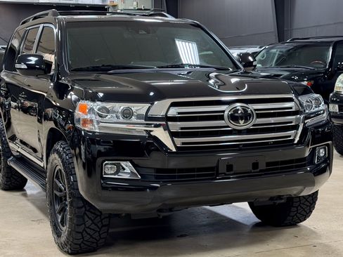 Used 2019 Toyota Land Cruiser AWD/4WD image 5