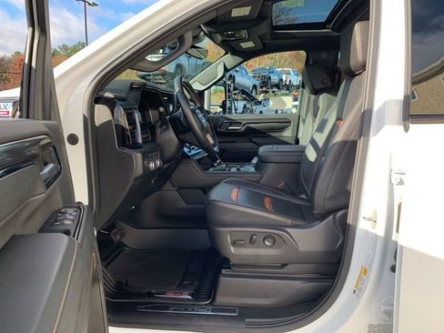 Used 2024 GMC Sierra 2500 AT4 w/ Technology Package image 30