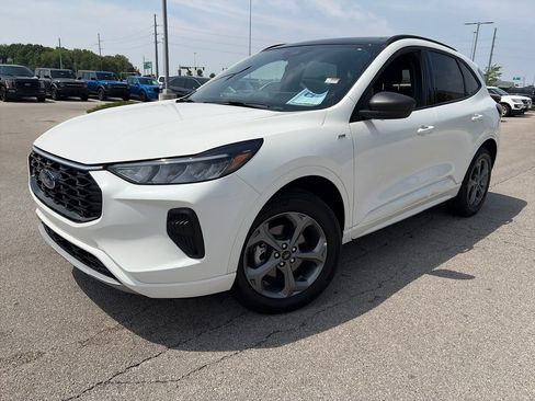 Used 2024 Ford Escape ST-Line w/ Tech Pack #1 AWD/4WD image 3