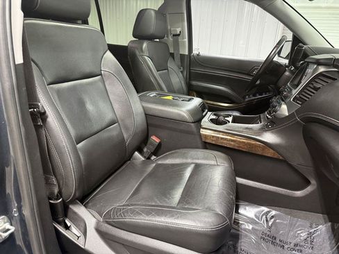 Used 2020 Chevrolet Suburban LT AWD/4WD image 49