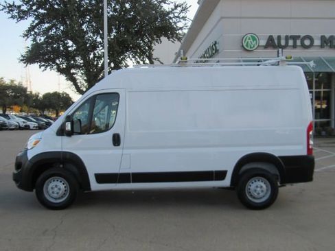 Used 2024 RAM ProMaster 2500 w/ Safety Group image 17