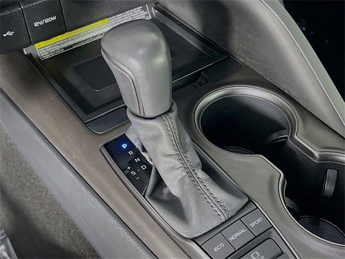 Used 2021 Toyota Camry XSE image 23