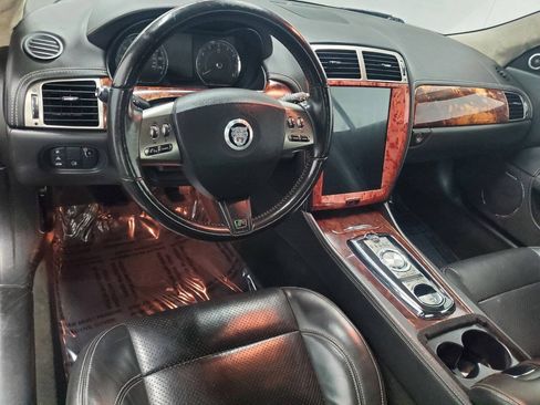 Used 2010 Jaguar XKR R RWD image 8