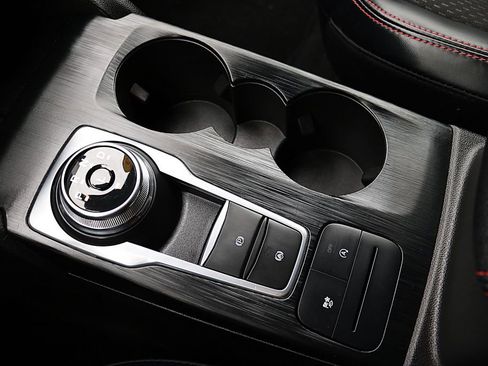 Used 2025 Ford Escape ST-Line image 17