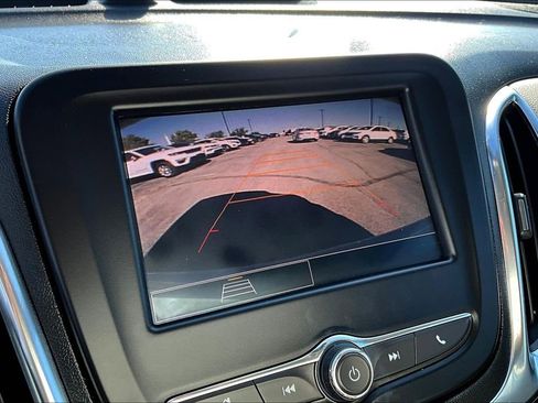 Used 2023 Chevrolet Equinox LT image 30