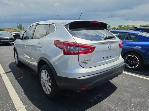 Used 2022 Nissan Rogue Sport S FWD image 11