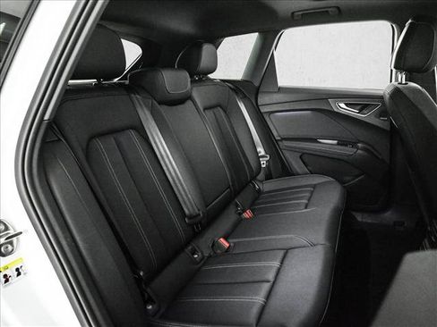 Certified 2023 Audi Q4 e-tron Premium Plus w/ Premium Plus AWD/4WD image 21