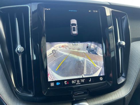 Used 2025 Volvo XC60 B5 Plus w/ Protection Package Premier image 22