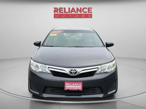 Used 2013 Toyota Camry LE FWD image 9