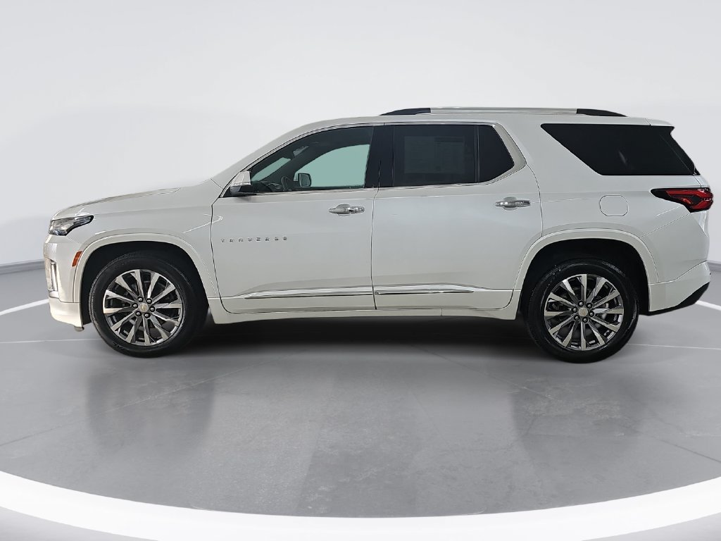Used 2023 Chevrolet Traverse Premier AWD/4WD image 7