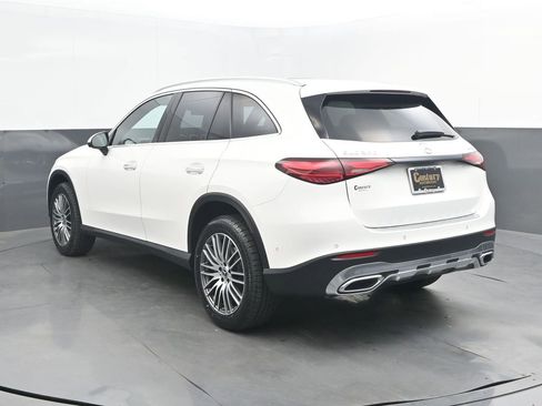 Used 2024 Mercedes-Benz GLC 300 4MATIC image 3