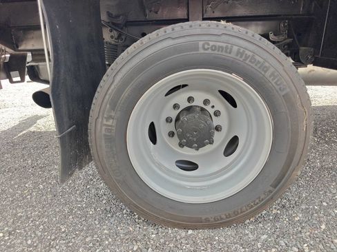 Used 2016 Ford F550 4x4 Regular Cab Super Duty image 20