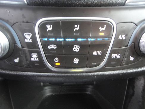 Used 2018 Chevrolet Equinox LT AWD/4WD image 10