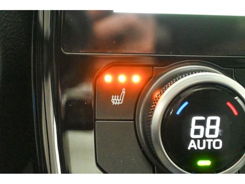 Used 2025 Toyota Highlander XLE image 49