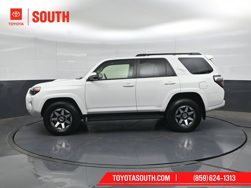 Used 2022 Toyota 4Runner TRD Off-Road Premium w/ Moonroof Package AWD/4WD image 7