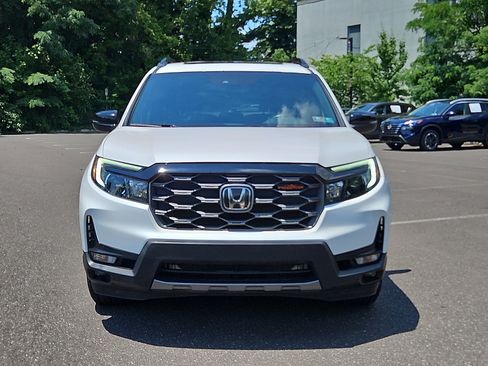Used 2023 Honda Passport TrailSport image 2