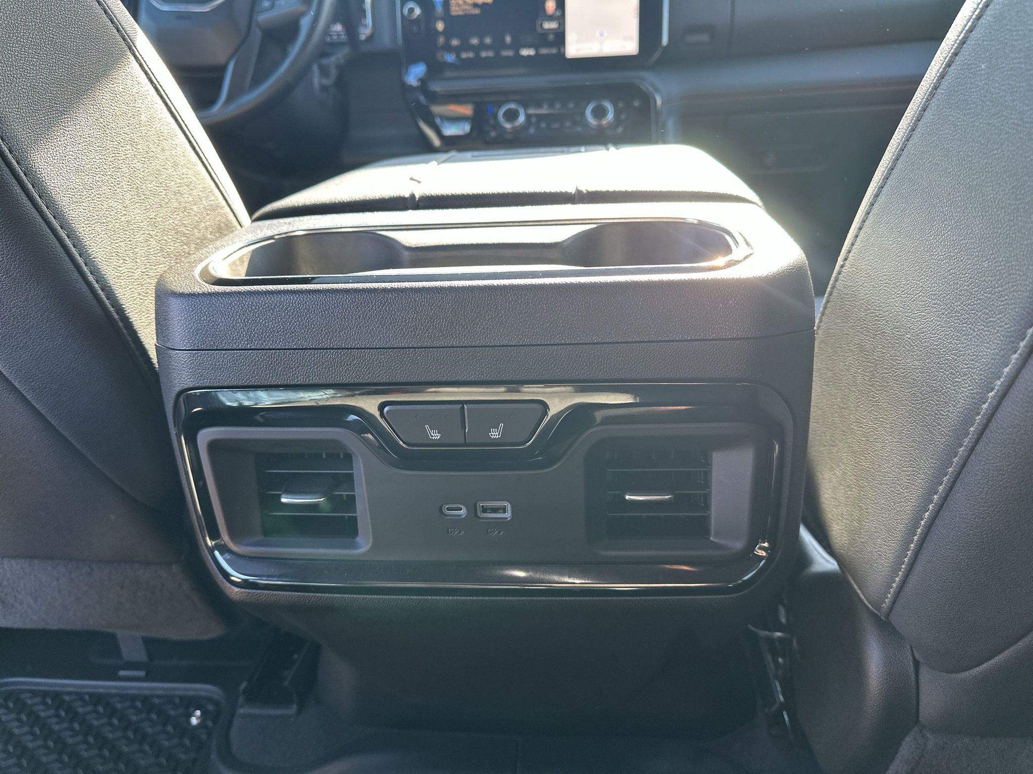 Used 2024 GMC Sierra 2500 AT4 w/ AT4 Premium Plus Package AWD/4WD image 28