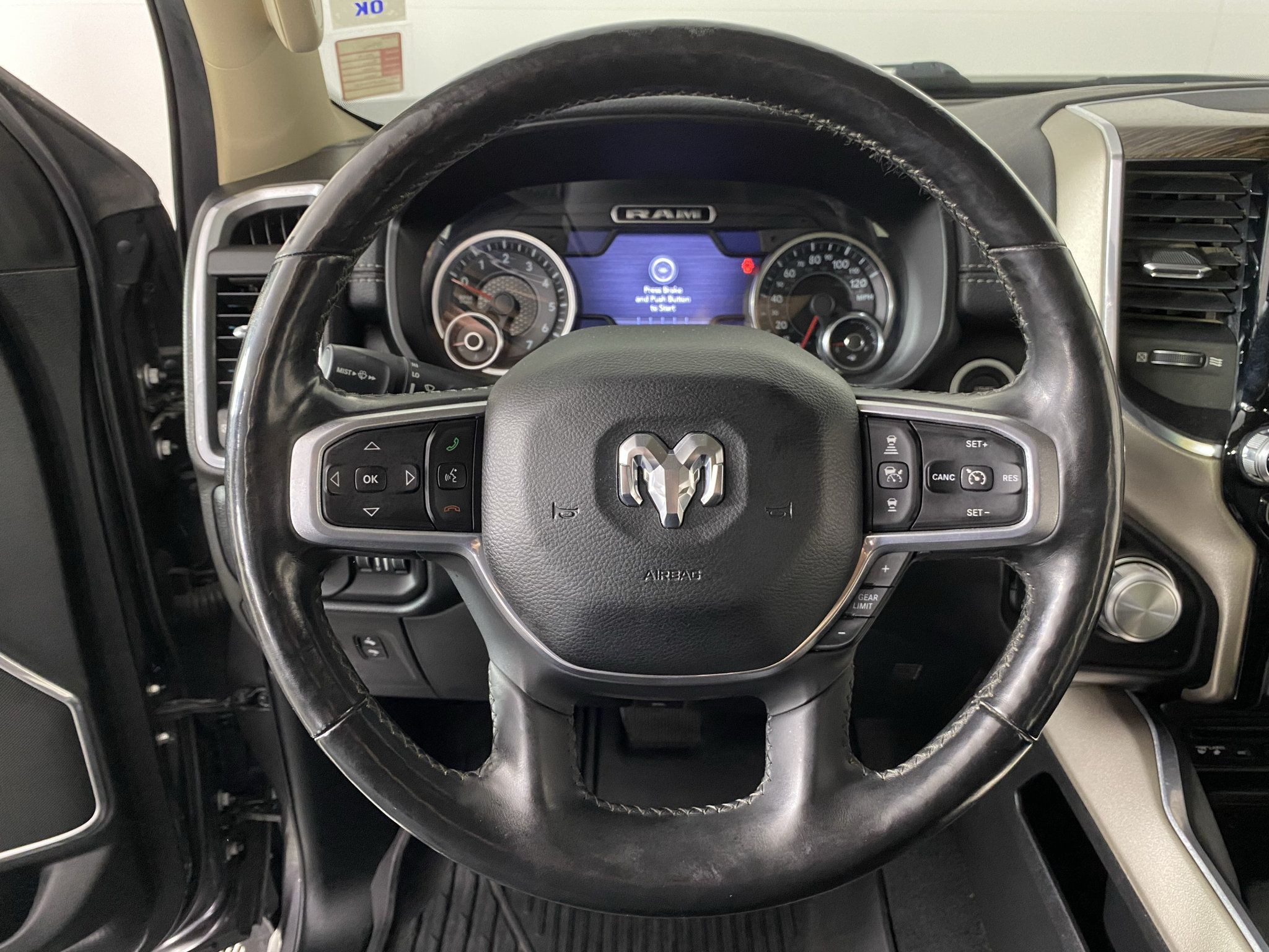 Used 2019 RAM 1500 Laramie AWD/4WD image 24