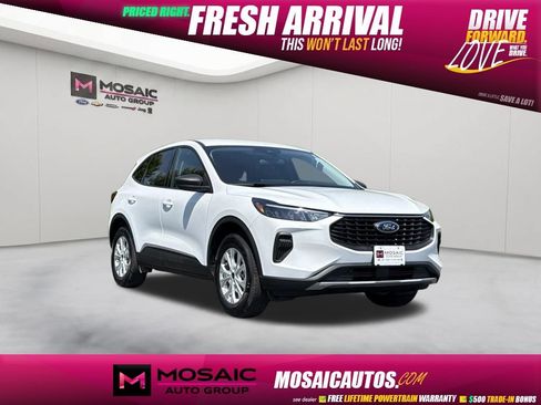 Used 2025 Ford Escape Active w/ Tech Pack #1 AWD/4WD image 1