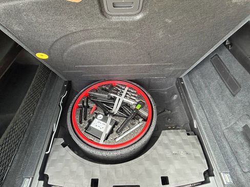 Used 2019 Porsche Cayenne image 35