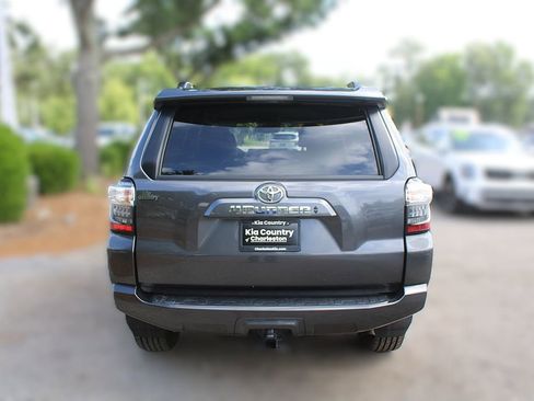 Used 2022 Toyota 4Runner SR5 Premium AWD/4WD image 8