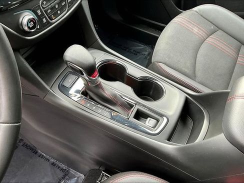 Used 2023 Chevrolet Equinox RS image 17