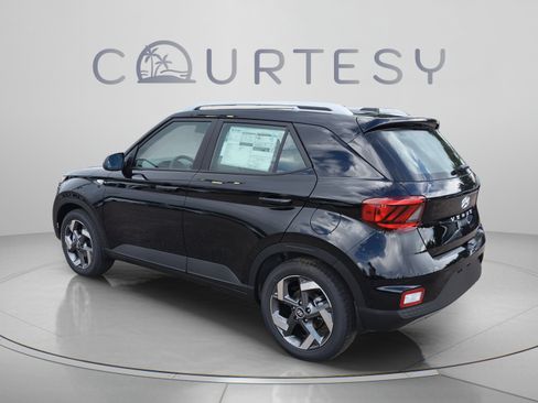 New 2026 Hyundai Venue SEL FWD image 3