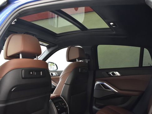 Used 2020 BMW X6 M50i image 24