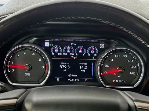 Used 2022 Chevrolet Silverado 1500 High Country w/ Technology Package image 12