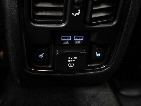 Used 2015 Dodge Durango Limited w/ Premium Group AWD/4WD image 17