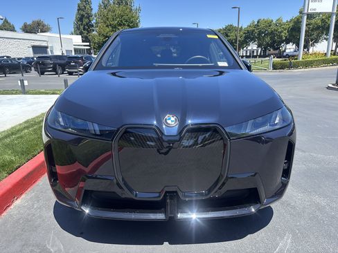 Used 2026 BMW iX xDrive45 w/ M Sport Package AWD/4WD image 3