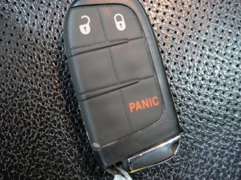 Used 2022 Jeep Compass Latitude w/ Sun and Sound Group image 29