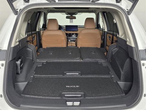 New 2026 Nissan Rogue Platinum AWD/4WD image 21