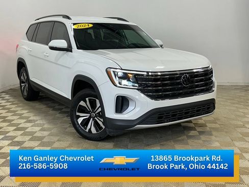 Used 2024 Volkswagen Atlas SE FWD image 3