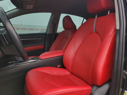 Used 2023 Toyota Camry XSE w/ Navigation Package image 14